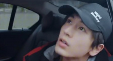 公交车被多人伦小说